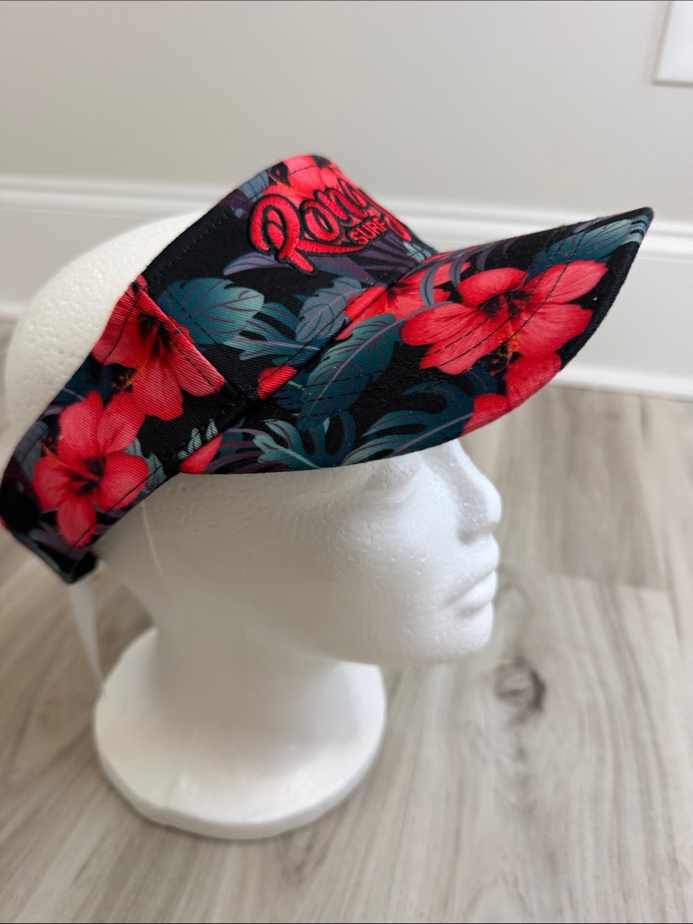 NWT Ron Jon Hibiscus Visor in Black & Red O/S